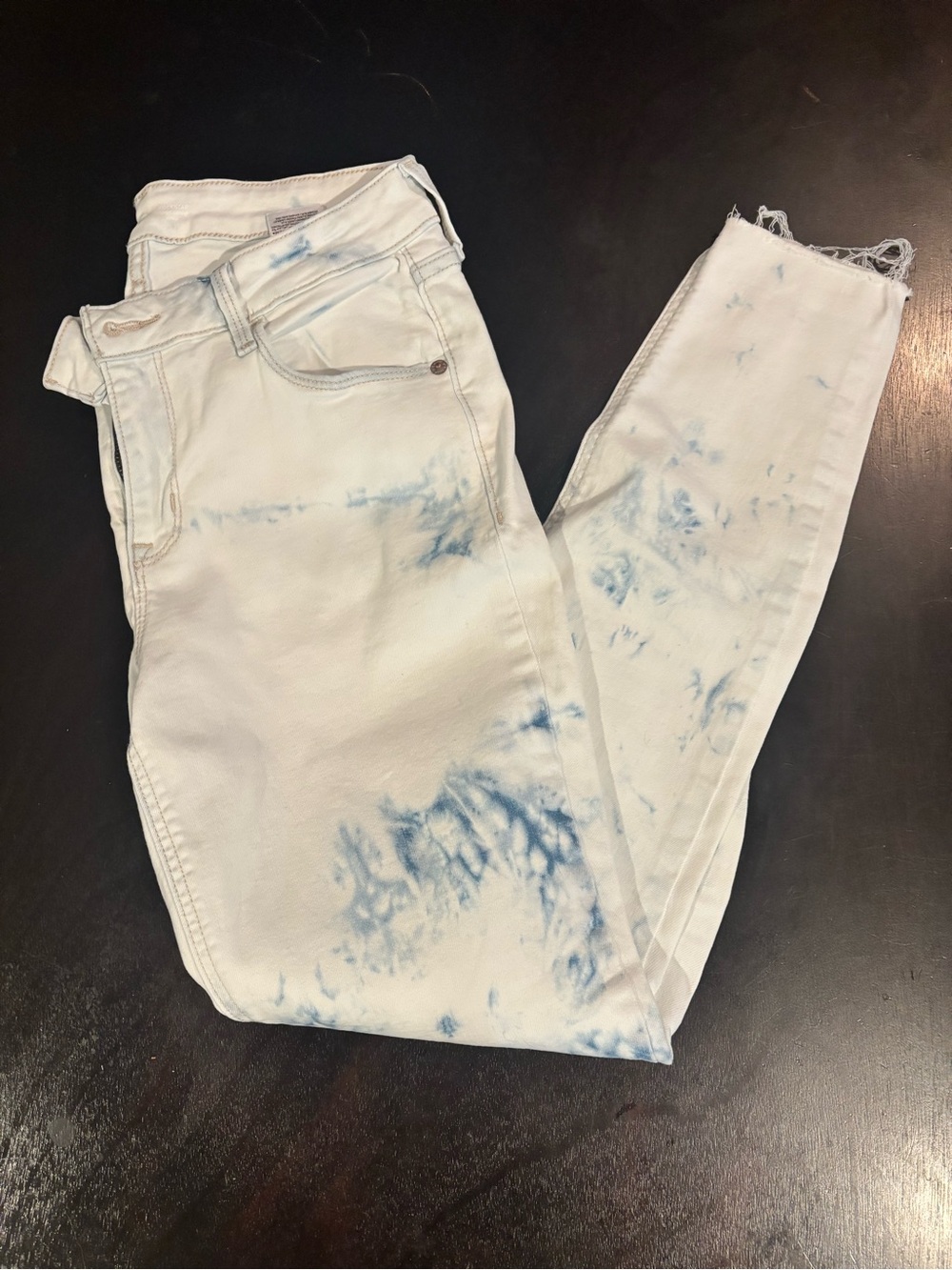 Old Navy White Skinny Jeans with Light Blue Tie-Dye